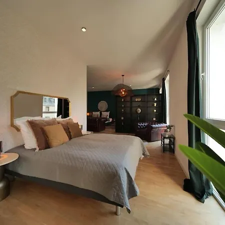 Urban Retreat Loft In The Center Apartment *